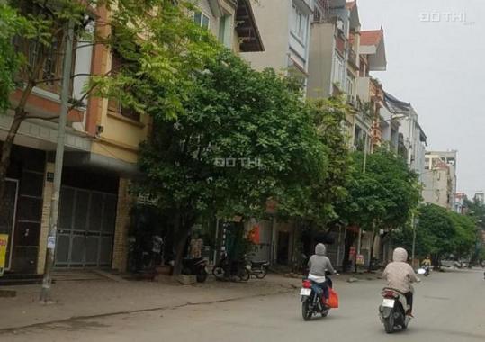 Bán nhà ngõ Phùng Hưng, Văn Quán ô tô con đỗ cửa, DT: 48,3m2, MT: 5m, hướng: ĐN, giá 3 tỷ tròn