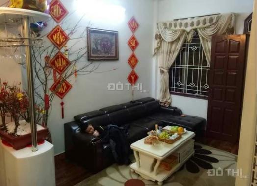 Bán nhà Đội Cấn, Ba Đình, 35m2, 5 tầng, 3,35 tỷ. LH: 0944828386