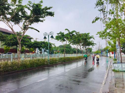 Bán đất thổ cư, sổ hồng riêng mặt tiền đường Kênh Tân Hóa rộng 10m, gần công viên nước Đầm Sen