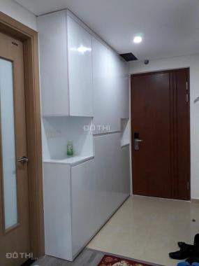 Cho thuê căn hộ CC 3 PN, 82 Nguyễn Tuân giá rẻ