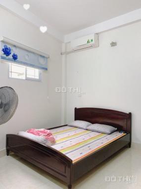 Bán nhà đẹp tự xây ở tại Tư Đình, Long Biên, 33.2m2, 6m MT, đường 2.4m, cách ngõ ô tô 10m, 2,2 tỷ