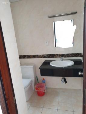 Mình cần bán gấp căn hộ Quốc Cường Giai Việt đường Tạ Quang Bửu, Q.8, diện tích 83m2, 2 phòng ngủ