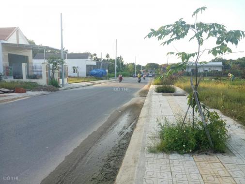 Bán đất khu trung tâm thị trấn La Hà, liền kề trục đường 32m, giá chỉ 10 tr/m2, đã có sổ