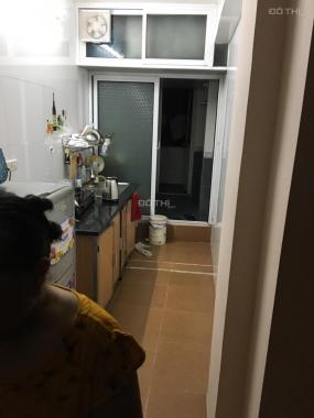 Bán nhà tập thể tầng 2 phố Hàng Vôi, KD Homestay, 200m ra Hồ Gươm. Giá chỉ 1.4 tỷ (có TL)