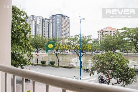 Căn hộ chung cư Khánh Hội 3 căn 2PN, 2WC, view trực diện sông Bến Vân Đồn, Q.4