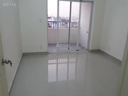 Bán căn 2PN (60m2) lô A chung cư 1050. Giá 2,6 tỷ (đã có sổ hồng)