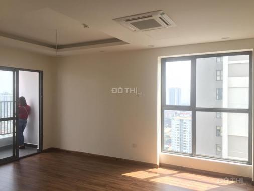 Chính chủ cho thuê căn hộ Golden Palm, Thanh Xuân. 82m2, 2 PN, đồ cơ bản giá 12 tr/tháng