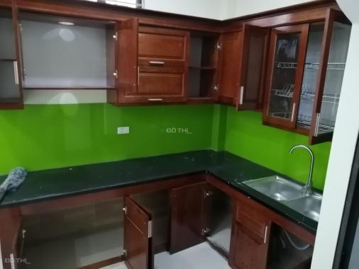 Cần bán căn nhà Đa Sỹ, Hà Đông, kinh doanh tốt, 3,2 tỷ, 36m2, ô tô đỗ cửa, Lh: 0964901045