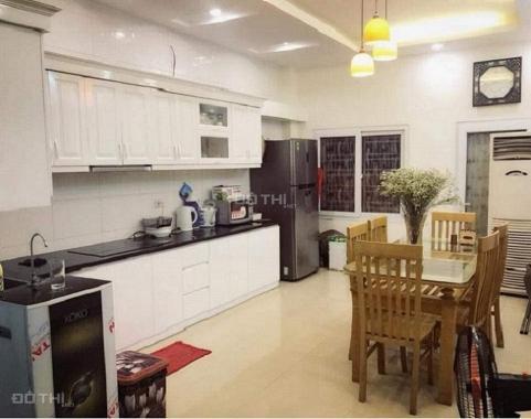 Bán cực gấp nhà phố 8/3, Hai Bà Trưng, cách đường ô tô 35m lô góc, 70m2, 4T, giá 2.9 tỷ. 0988964342