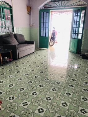 Bán nhà đường Lái Thiêu 50, DT: 87m2, thổ cư 85m2, nhà có 2 phòng ngủ, sổ hồng riêng bao sang tên