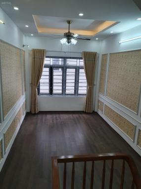 Bán nhà Đa Sỹ, DT thực 37m2 * 4T, ô tô qua cửa, nở hậu, KD tốt, giá 2.6 tỷ, LH: 0982693883