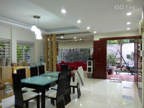 Cần bán gấp căn biệt thự GĐ đang ở tại phố Linh Lang, Đốc Ngữ, Cống Vị, Ba Đình, 110m2, giá 27 tỷ