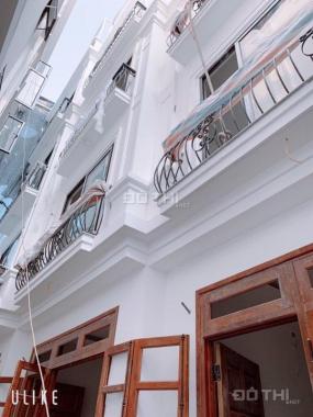 Bán nhà mới đẹp, hiện đại tại Hoa Lâm - Việt Hưng 31m2 x 5T, ngõ 2,4m (ngay sau Big C Long Biên)