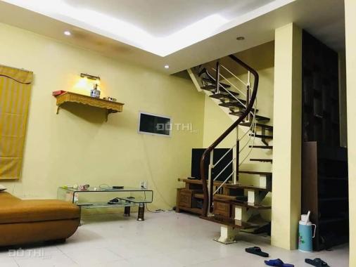 Trung tâm, vài bước ra Phố Khâm Thiên, siêu rẻ 2,9 tỷ, 43m2, 3 tầng, ở luôn. LH 0904408595