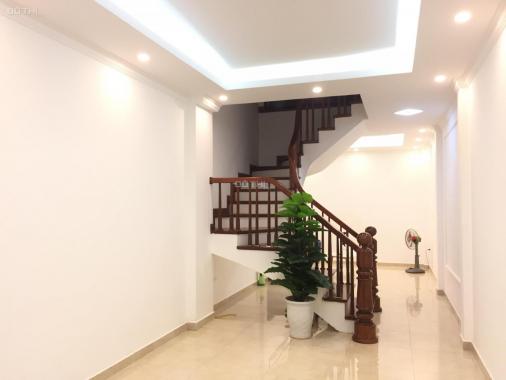 Bán nhà ngõ 26 phố Trần Vỹ, Mai Dịch, Cầu Giấy 45m2 xây 6 tầng mới, ô tô 16 chỗ đỗ cửa, giá 6.2 tỷ