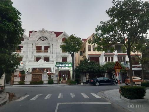 Chính chủ bán nhà LK 4 tầng x 82m2 làn 2 đường Lê Thái Tổ, Tp. Bắc Ninh, giá 5,6 tỷ