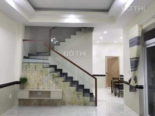 Sổ hồng riêng nhà 1 trệt, 1 lầu, 82m2, ngang 5,04m, giá 3,7 tỷ, ở mặt tiền đường Cao Văn Lầu