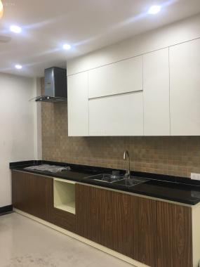 Rẻ quá, nhà Bát Khối tự xây, 31m2, 5 tầng, tặng toàn bộ nội thất, giá 1.76 tỷ. 0967635789