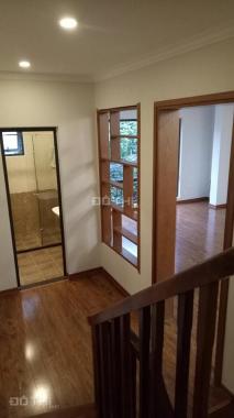 Chính chủ bán nhà Liên Cơ, Nguyễn Cơ Thạch. 38m2x5T, ôtô đỗ cổng, KD cực đỉnh, giá 3,3 tỷ