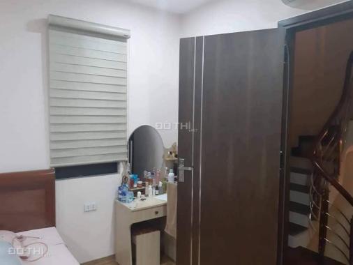 Gần phố ở ngay Thanh Nhàn, Hai Bà Trưng, 20m2, giá 1.8 tỷ