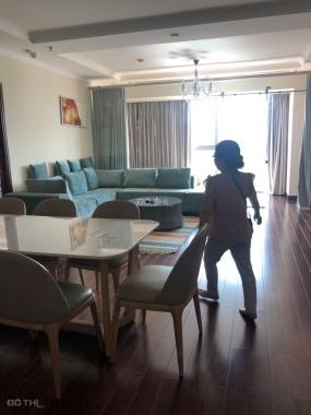 Cho thuê căn hộ Vincom Đồng Khởi, Q. 1, 155m2, 3 phòng ngủ, 2wc, nội thất đầy đủ, lầu cao