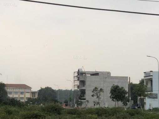 Cần tiền sang gấp lô đất gần Bình Chánh, nằm mặt tiền Tỉnh Lộ 10, thuộc P.Tân Tạo, quận Bình Tân