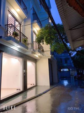 Bán nhà riêng tại đường Thạch Bàn, Phường Thạch Bàn, Long Biên, Hà Nội, diện tích 37m2, giá 2.95 Tỷ