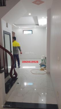 Nhà 1.7 tỷ ô tô đậu cửa sát KĐT Thanh Hà, đường đôi Đa Sỹ, Kiến Hưng, 4 tầng (35m2-4PN), 0969419928