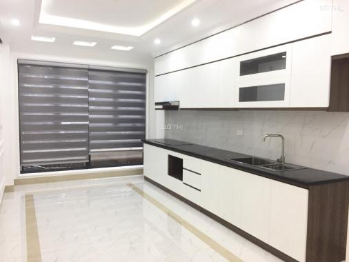 Bán nhà đối diện Vinhomes Hàm Nghi, Liên Cơ, Nguyễn Đổng Chi, 40m2*6T, ô tô đỗ cửa, 4,8 tỷ