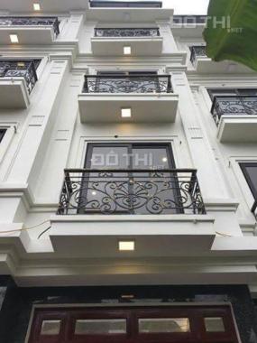 Bán nhà riêng tại Hà Nội, bán nhà mới xây DT 40m2, xây 4,5 tầng, giá 3,3 tỷ, Đống Đa