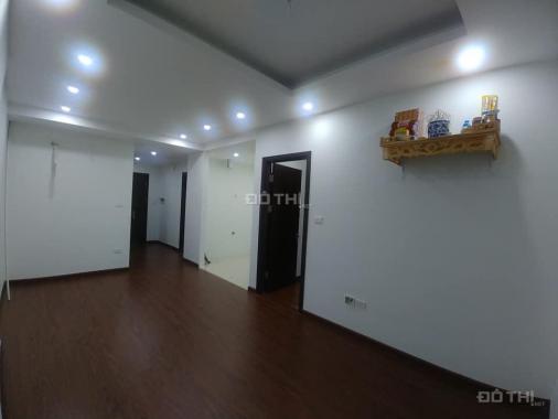 Cho thuê căn hộ 2 phòng ngủ đồ cơ bản 90 Nguyễn Tuân, Thanh Xuân. Giá chỉ 11 triệu/th