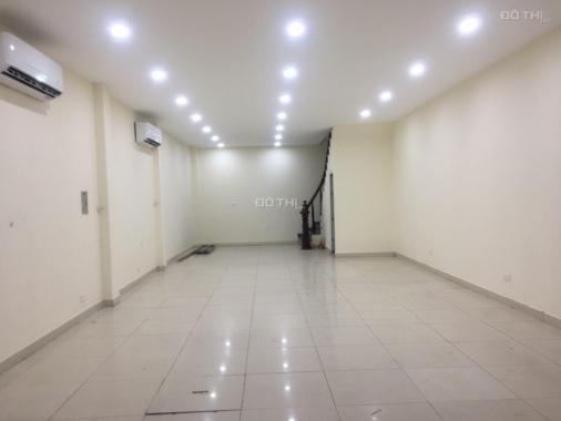 Cho thuê mặt phố Trần Kim Xuyến làm phòng khám, spa. DT: 85 m2 * 5 tầng. MT: 6m