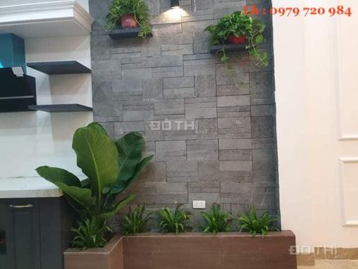 Siêu phẩm Linh Lang, 45m2, 5 tầng đẹp mới - Nội thất nhập khẩu, giá 5.6 tỷ