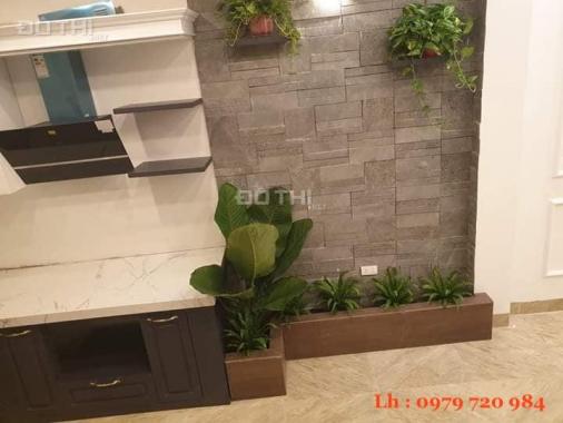 Siêu phẩm Linh Lang, 45m2, 5 tầng đẹp mới - Nội thất nhập khẩu, giá 5.6 tỷ