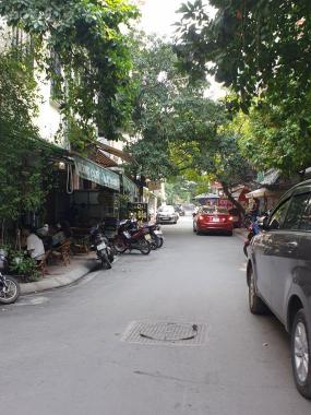 Chính chủ bán nhà 35m2, 2 ô tô tránh nhau phố Trần Quang Diệu, quận Đống Đa, giá 6.9 tỷ