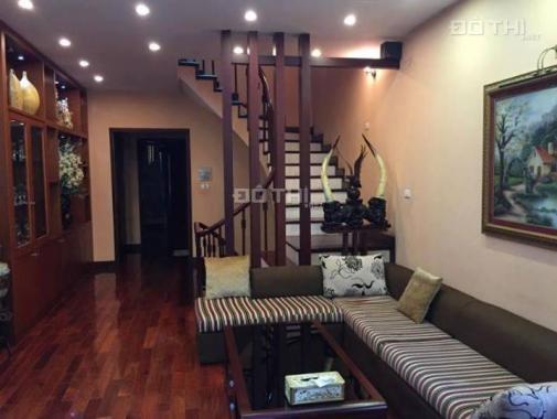 Bán nhà chính chủ về ở ngay phố Minh Khai, DT 45m2. Giá 4 tỷ