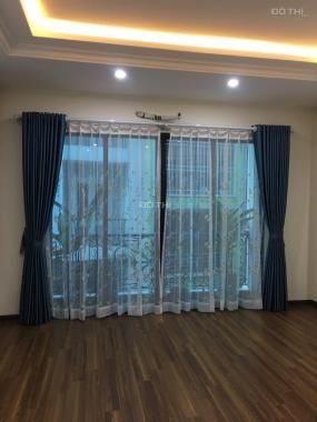 Cần bán ngôi nhà tại Mễ Trì Thượng, 5T * 43m2, giá 3,8 tỷ, LH 0988192058