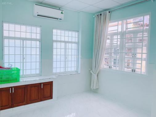 Cho thuê phòng mới có máy lạnh tại hẻm 290 Lý Thái Tổ, Q3 giá 3,3 tr/tháng, LH Ms Hiền