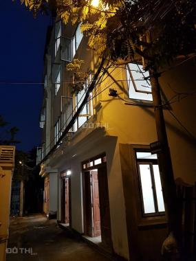Bán nhà riêng tại Đường Thạch Bàn, Phường Thạch Bàn, Long Biên, Hà Nội, diện tích 32m2, giá 2.1 tỷ