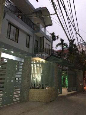Bán nhà 75m2 x 3 tầng có sân để xe ô tô, sổ vuông vắn ở Nguyễn Văn Cừ, Long Biên