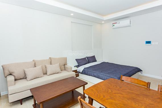 Cho thuê căn hộ Vinhomes D'Capitale 1PN - 2PN, view hồ, full nội thất, vào ở ngay. LH: 0899320066