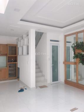 Cao ốc sát MTH Lạc Long Quân 520m2, 6 lầu, 1 hầm mới xây 50 tỷ HD cho thuê 250 triệu/tháng