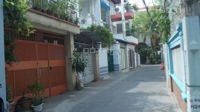 Cho thuê nhà nhỏ đường xe hơi khu Trần Não, P. Bình An, Q2