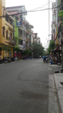 Bán nhà mặt phố Nhuệ Giang, Hà Đông tiện ở & kinh doanh, 2 mặt thoáng, gara, giá 4.3 tỷ