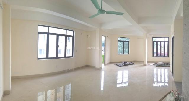 Chính chủ! Cho thuê nhà MP Ba Đình, 80m2 x 7 tầng, lô góc 2 mặt tiền 18m mới xây đẹp nhất phố