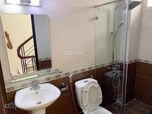 Bán nhà phố Khâm Thiên, 10m ra ô tô, sát công viên, 30m2, giá 2.4 tỷ, 0347282222