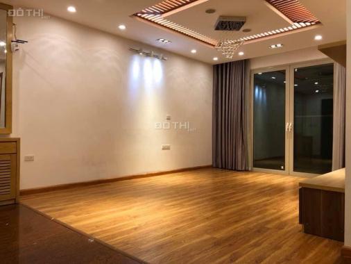 Cho thuê căn hộ 165 Thái Hà 120m2, 3PN sáng, đồ cơ bản, view đẹp, giá 12tr/tháng. LH: 0969576533