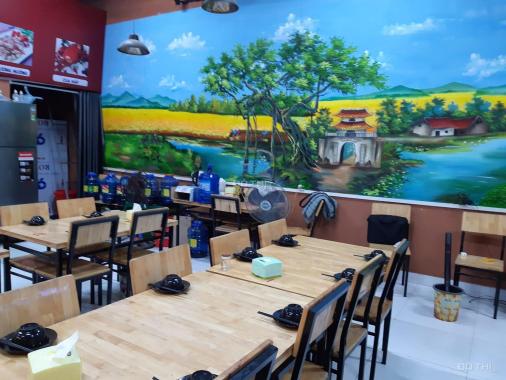 Sang nhượng nhà hàng ẩm thực DT 120 m2, ba mặt tiền 5 m & 6 m & 5 m vỉa hè rộng đường Quang Trung