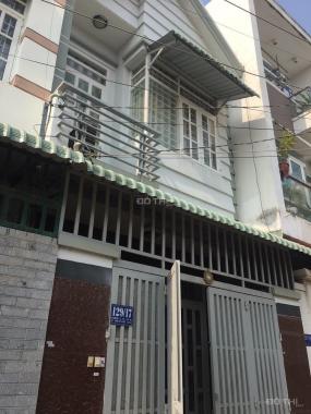 Cuối năm cần tiền bán căn nhà mặt tiền chợ kinh doanh thị xã Bình Minh, 3.9 tỷ, liên hệ: 0903657975