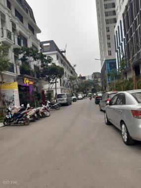 Cho thuê nhà tầng 1 rộng 75m2 khu đô thị 90 Nguyễn Tuân, 16 tr/th, có thang máy. LH: 0946.292.235